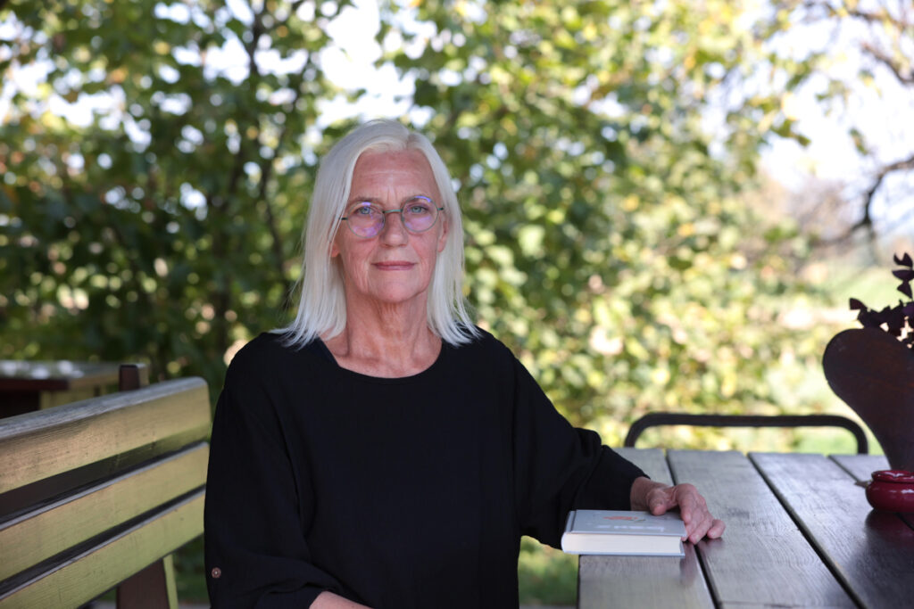 Slika 0 : S pisateljico Marjano Moškrič o romanu Sneg in resnicah mladosti